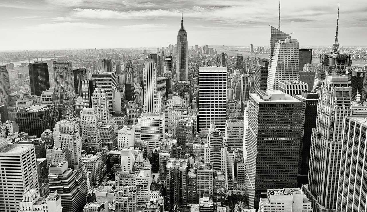 Manhattan skyline in black and white